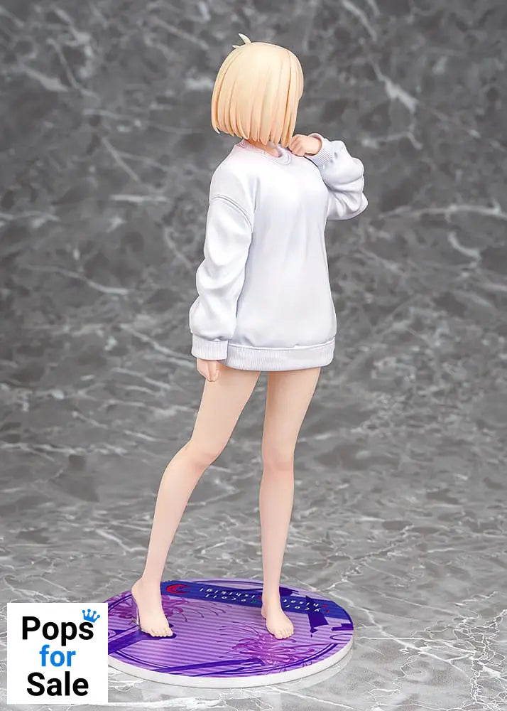 Lycoris Recoil PVC Statue 1/7 Chisato Nishikigi: Oversized Sweatshirt Ver. 25 cm