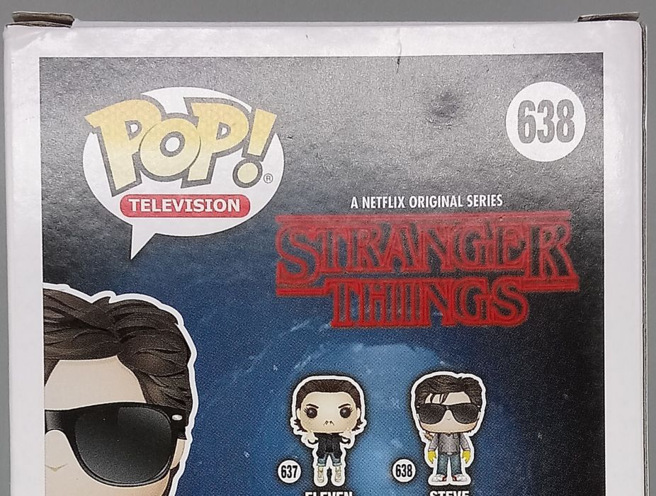 638 Steve (with Sunglasses) - Stranger Things - Damaged Box Funko POP