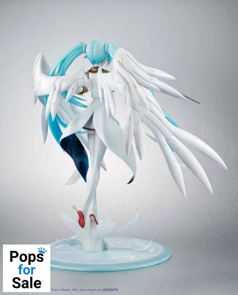 Mobile Suit Gundam x Hatsune Miku Lucrea PVC Statue Hatsune Miku x Wing Gundam Zero EW 45th Anniversary 27 cm