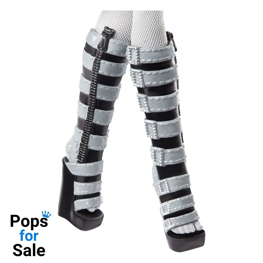 Monster High Reel Drama Doll Clawdeen Wolf in Black And White Dolls