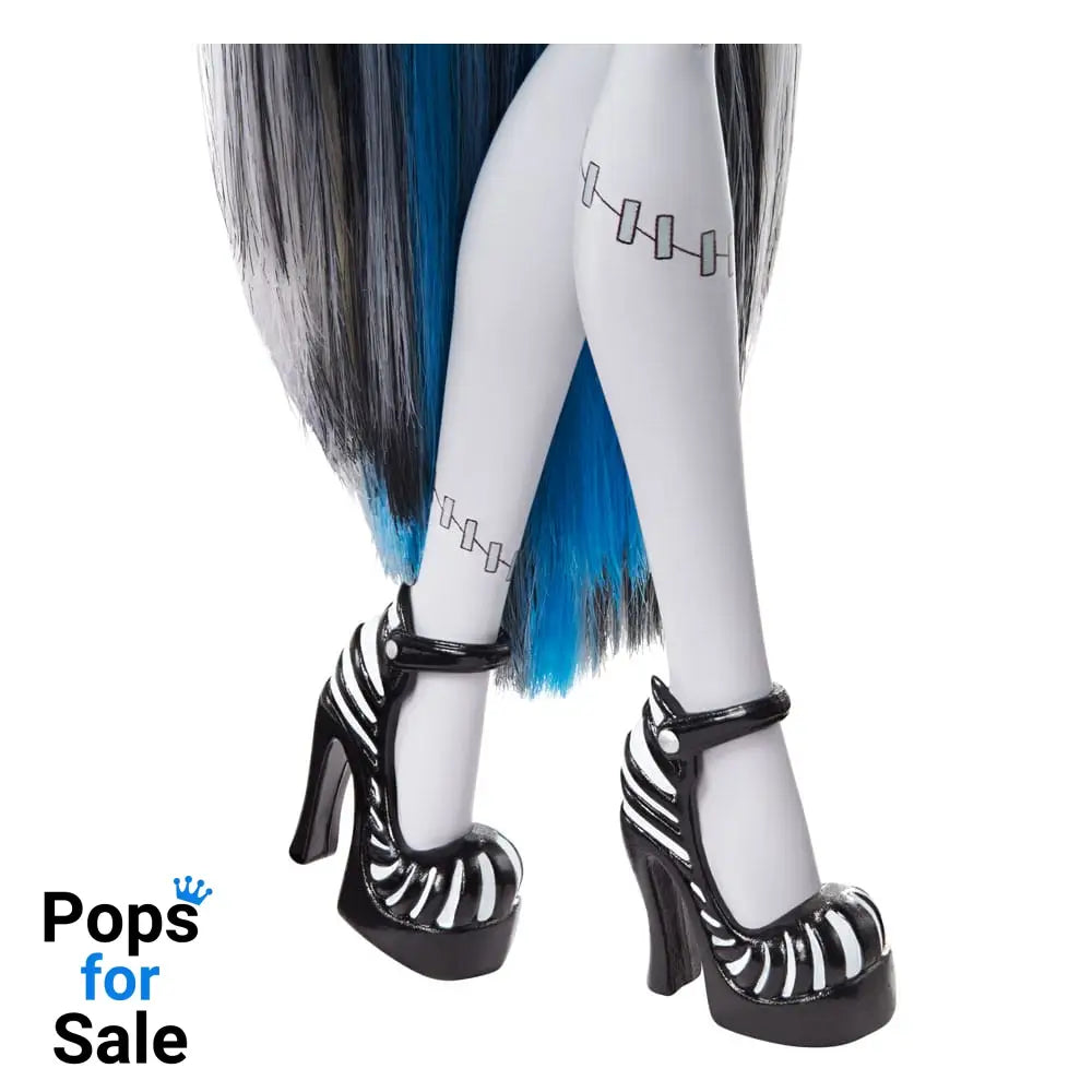 Monster High Reel Drama Doll Frankie Stein in Black And White Dolls