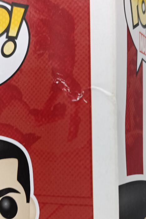#106 Punisher (Thunderbolts) Marvel - Exclusive Box Damaged Funko POP