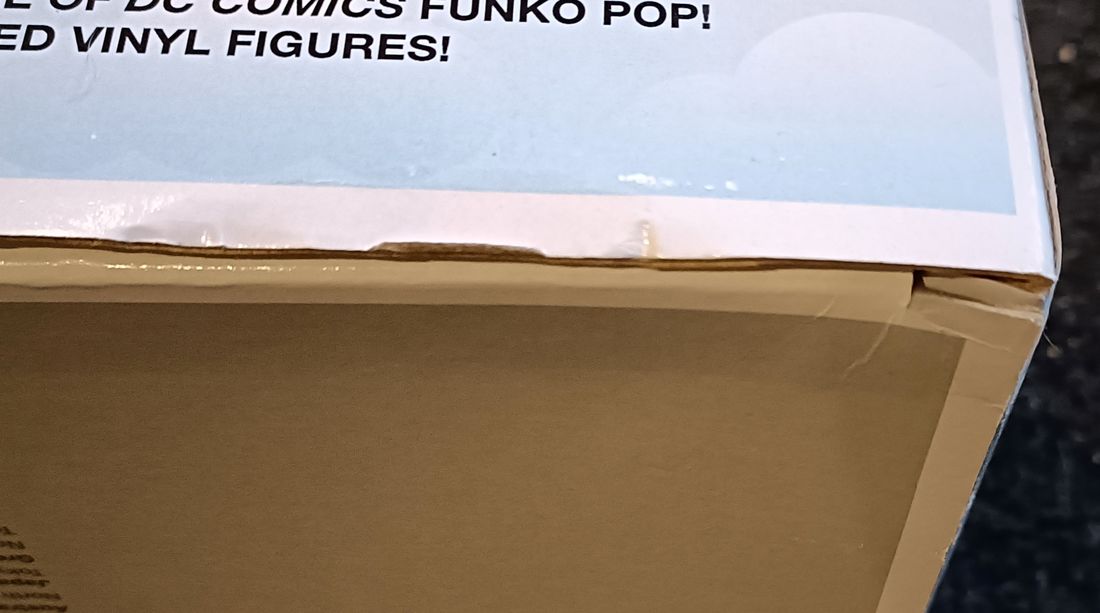 #16 The Invisible Jet (w/ Wonder Woman) Rides DC Com Box Damaged Funko POP