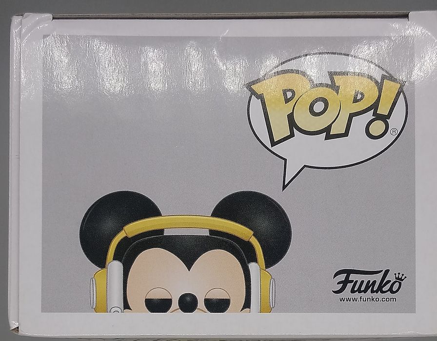 515 Gamer Mickey (Sitting) Disney 90 Years - Funko POP - Box Damaged