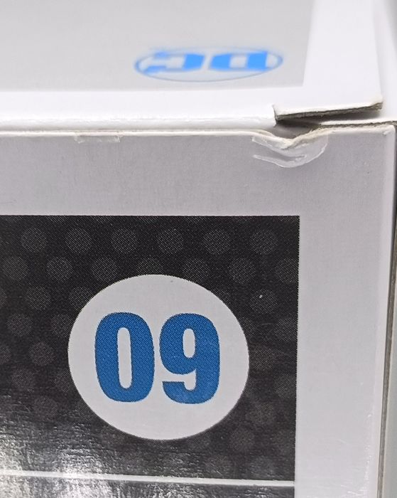 #09 Green Lantern (Silhouette) - Glow - DC Super Her Box Damaged Funko POP