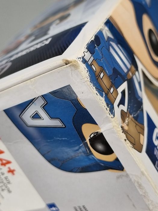 41 Captain America  Marvel Captain America Winter Soldier Funko POP - Box Damaged