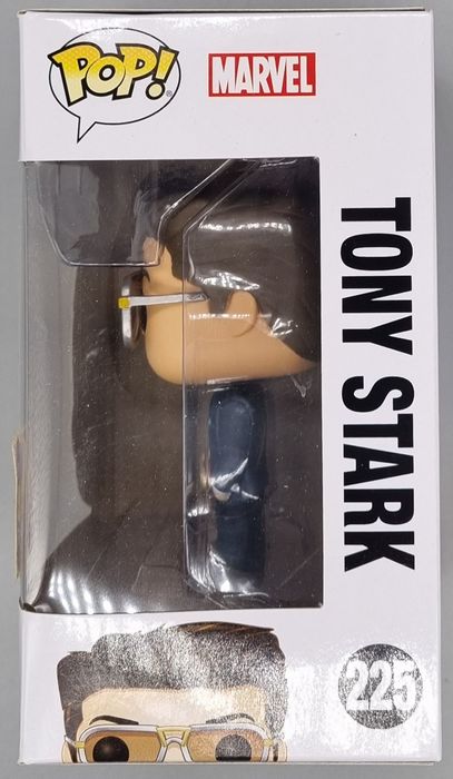#225 Tony Stark (Holding Helmet) Marvel Spider-Man Homecomin Funko POP