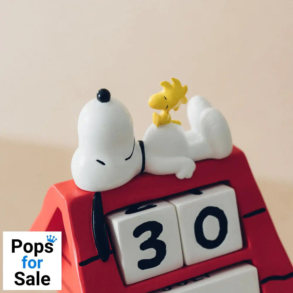 Peanuts 3D perpetual Calendar Snoopy Doghouse