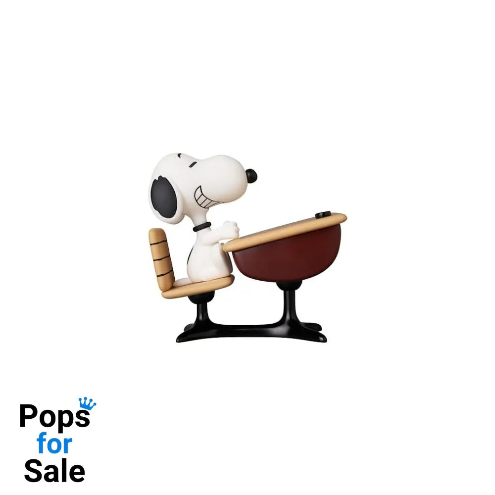 Peanuts UDF Series 18 Mini Figure Snoopy with desk 9 cm