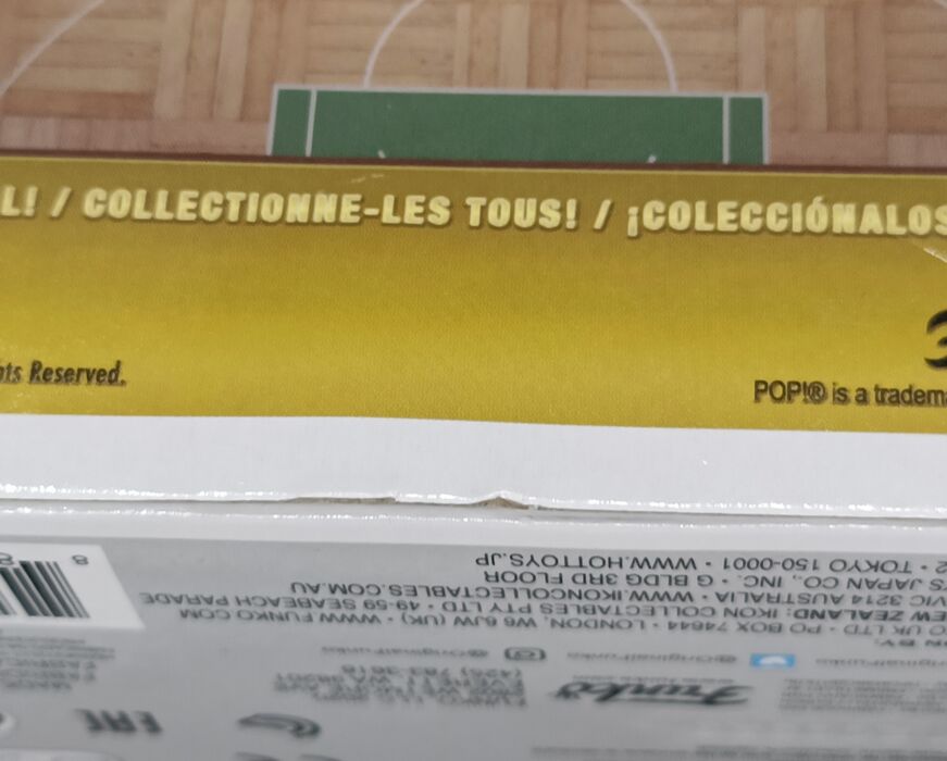 #77 Larry Bird - NBA Legends - (Celtics home) - Box Damaged Funko POP