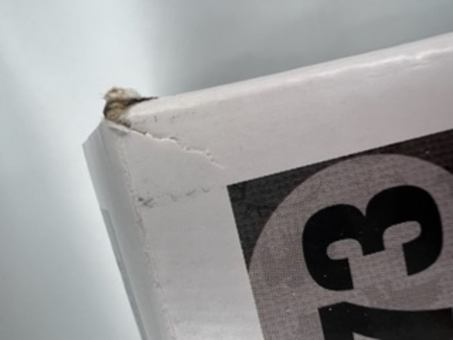 73 Cersei Lannister (on Iron Throne) Deluxe Game of Thrones Funko POP - Box Damaged