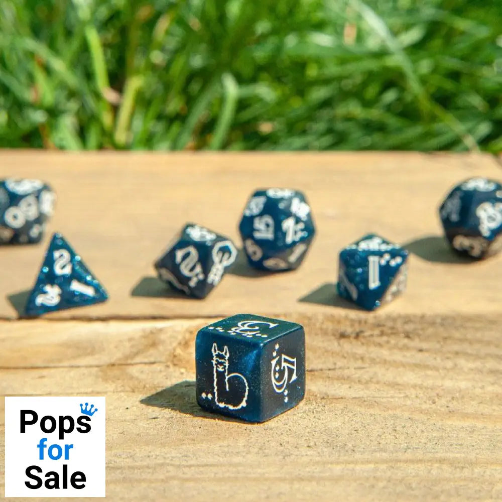 Shimmering Llama Dice Set Glittering dark Blue & White (7)