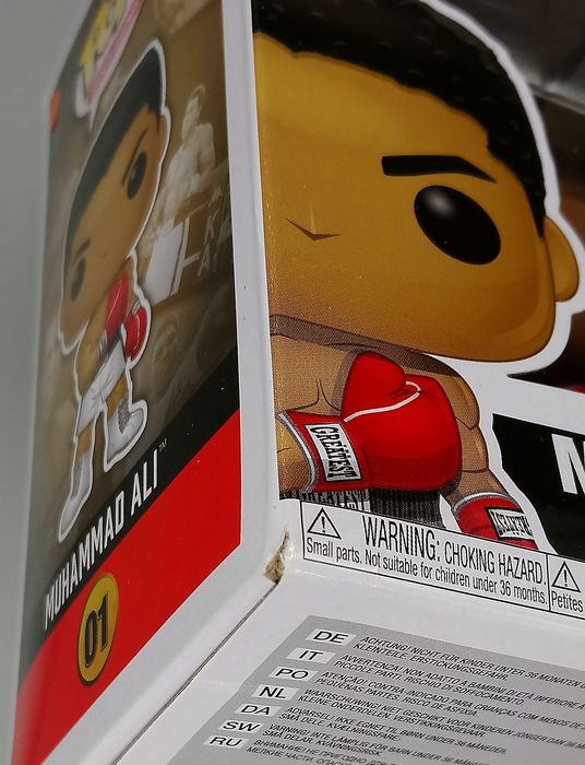 01 Muhammad Ali - Sports Legends - Funko POP - Box Damaged