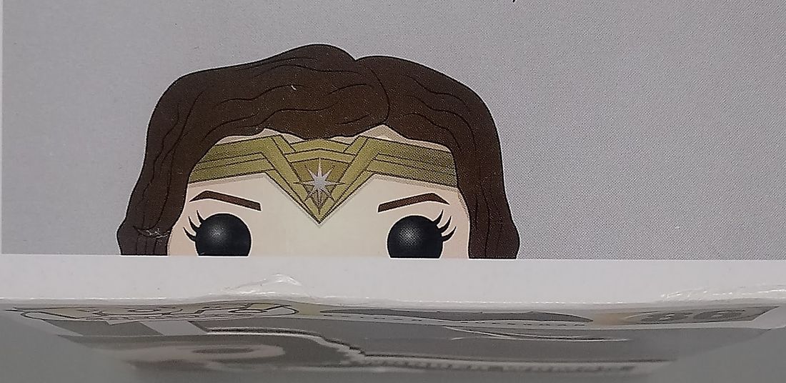 #86 Wonder Woman - DC Batman vs Superman - Box Damaged Funko POP