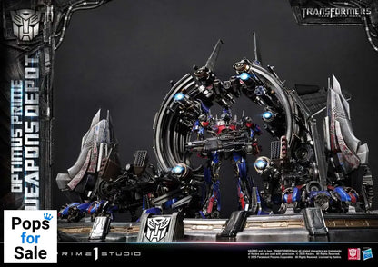 Transformers: Dark of the Moon (Film) Museum Masterline Statue Optimus Prime Weapons Depot 127 cm