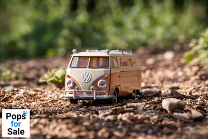 Transformers Diecast Model 1/32 1967 VW Bus T7 Wheeljack