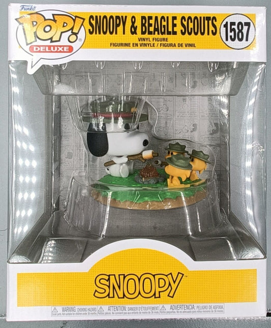 1587 Snoopy with Beagle Scouts (Camping) Deluxe - Peanuts New Funko POP