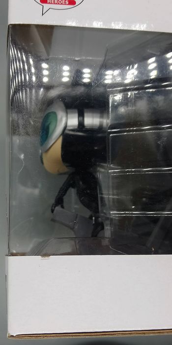 269 Catwoman - Deluxe Jim Lee - DC Super-Villain Funko POP - Box Damaged