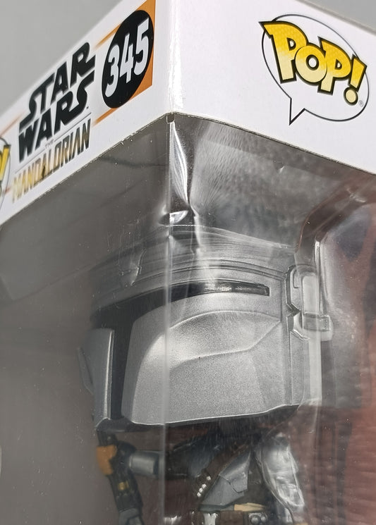 #345 The Mandalorian (w/ Beskar Armor) - Star Wars Box Damaged Funko POP
