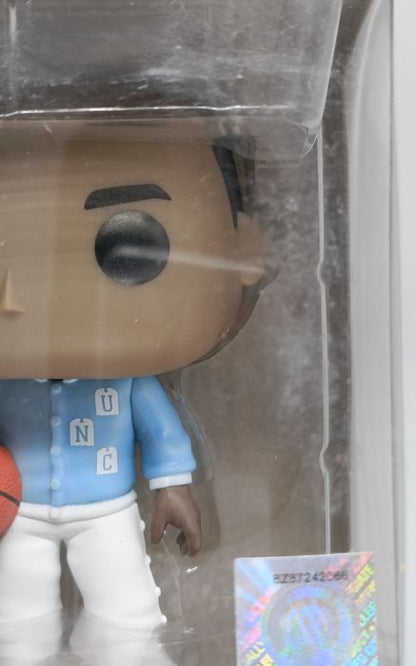 75 Michael Jordan (UNC- Warm Ups) - NBA - Funko POP - Box Damaged