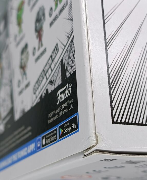 #35 Shredder B&W Chase - Teenage Mutant Ninja Turtles Box Damaged Funko POP