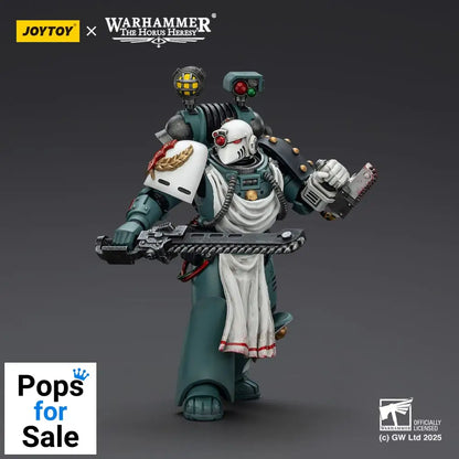 Warhammer 40,000: Sons of Horus Action Figure Legion Apothecary 12 cm