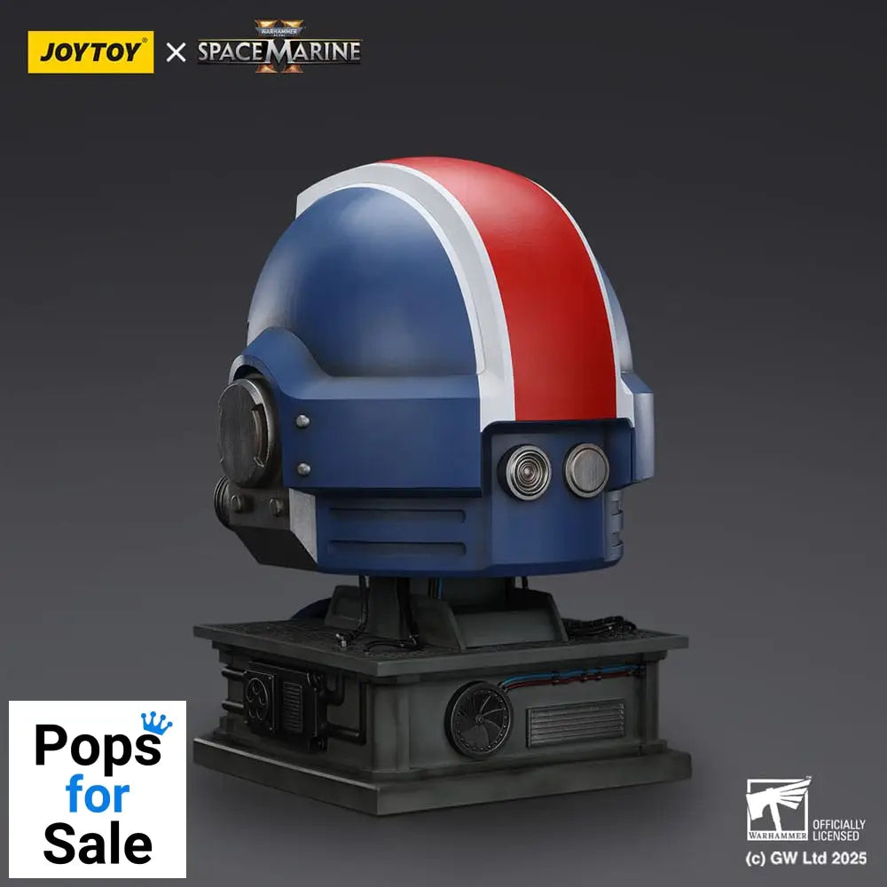 Warhammer 40,000: Space Marine 2 Replica Ultramarines Lieutenant Titus helmet with Display Stand 44 cm