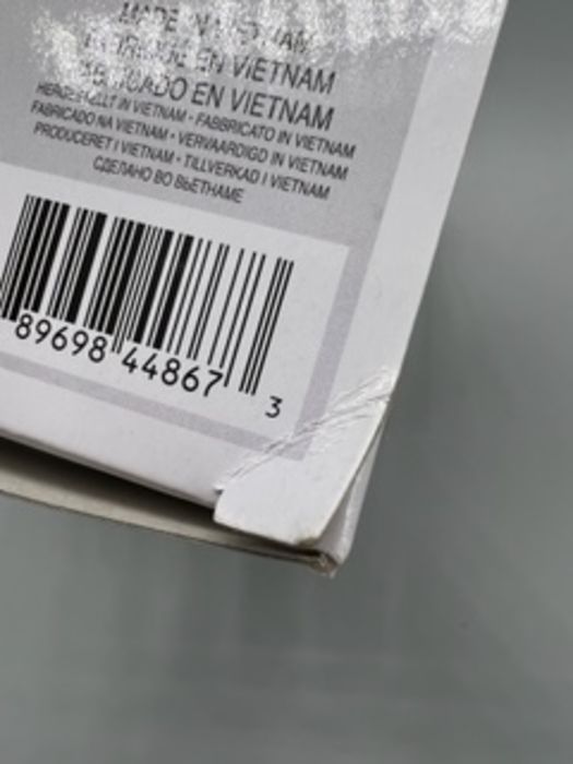 104 Buckbeak - Flocked (Gold Eyes) Harry Potter Box Damaged Funko POP