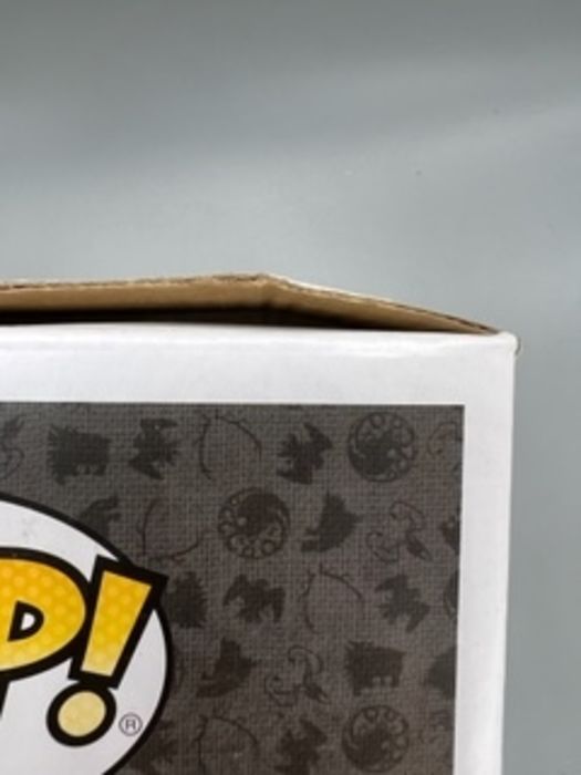 #75 Daenerys Targaryen (Iron Throne) Deluxe Game of T Box Damaged Funko POP