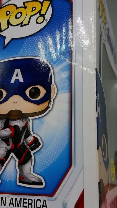 450 Captain America Team Suit Glow Marvel Avengers Endgame Funko POP - Box Damaged