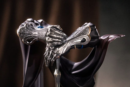 Reverse: 1999 Limepie Series PVC Statue Knight 17 cm