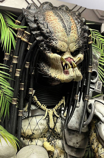 Predator Life-Size Wall Sculpture Predator 45 x 81 x 94 cm