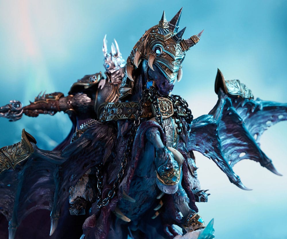 World of Warcraft Statue The Lich King & Invincible 68 cm Statues
