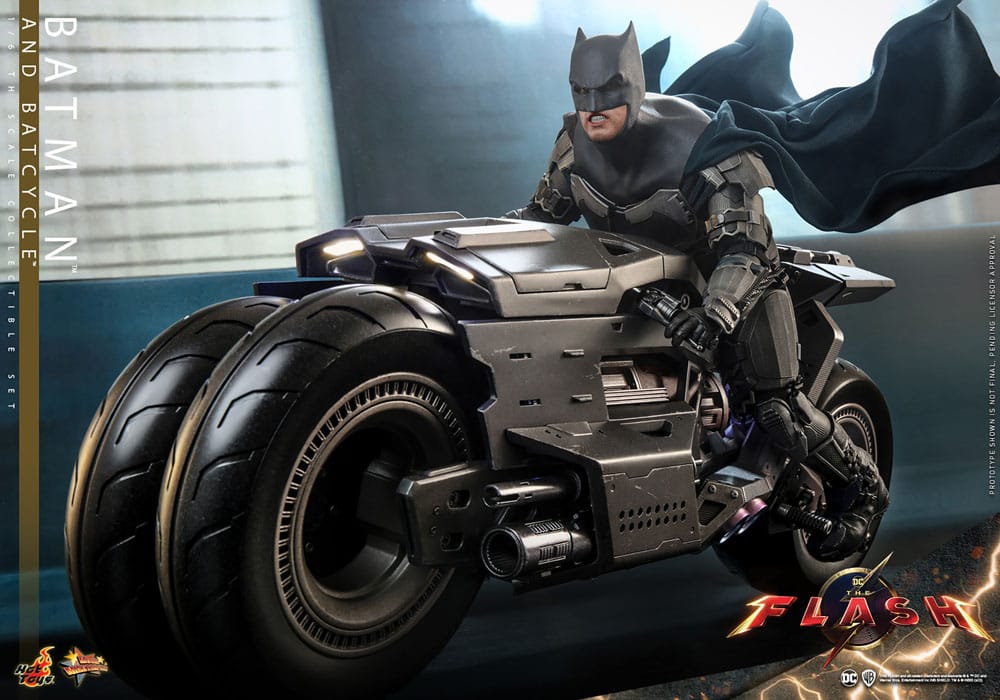 The Flash Movie Masterpiece Action Figure wih Vehicle 1/6 Batman & Batcycle Set 30 cm Action figures