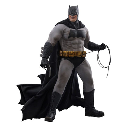 Batman: The Dark Knight Returns Comic Masterpiece Action Figure 1/6 Batman 32 cm Action figures