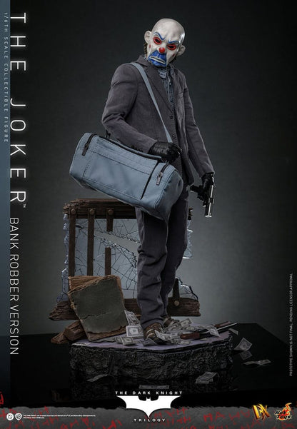 The Dark Knight DX Action Figure 1/6 The Joker (Bank Robber Version) 30 cm