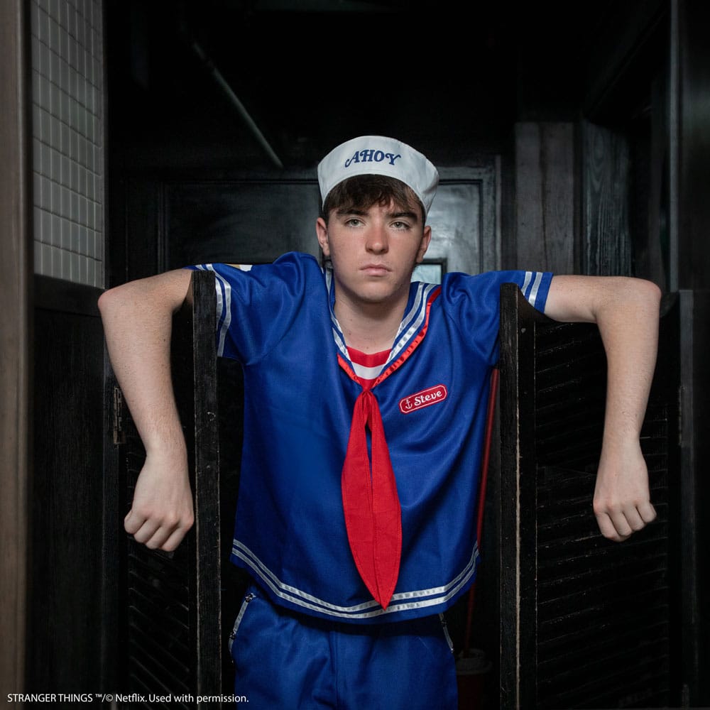 Stranger Things: Scoops Ahoy Steve Costume Size M/L