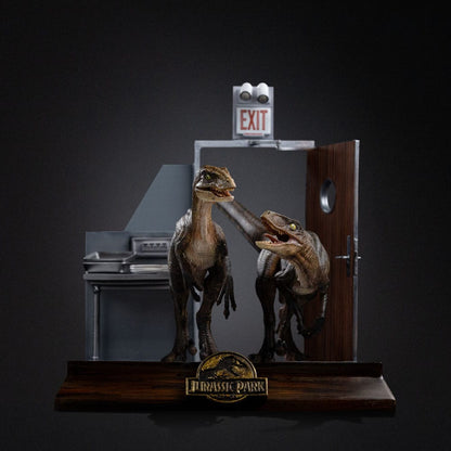 Jurassic Park Art Scale Statue 1/10 Raptors at the Kitchen's Door 28 cm