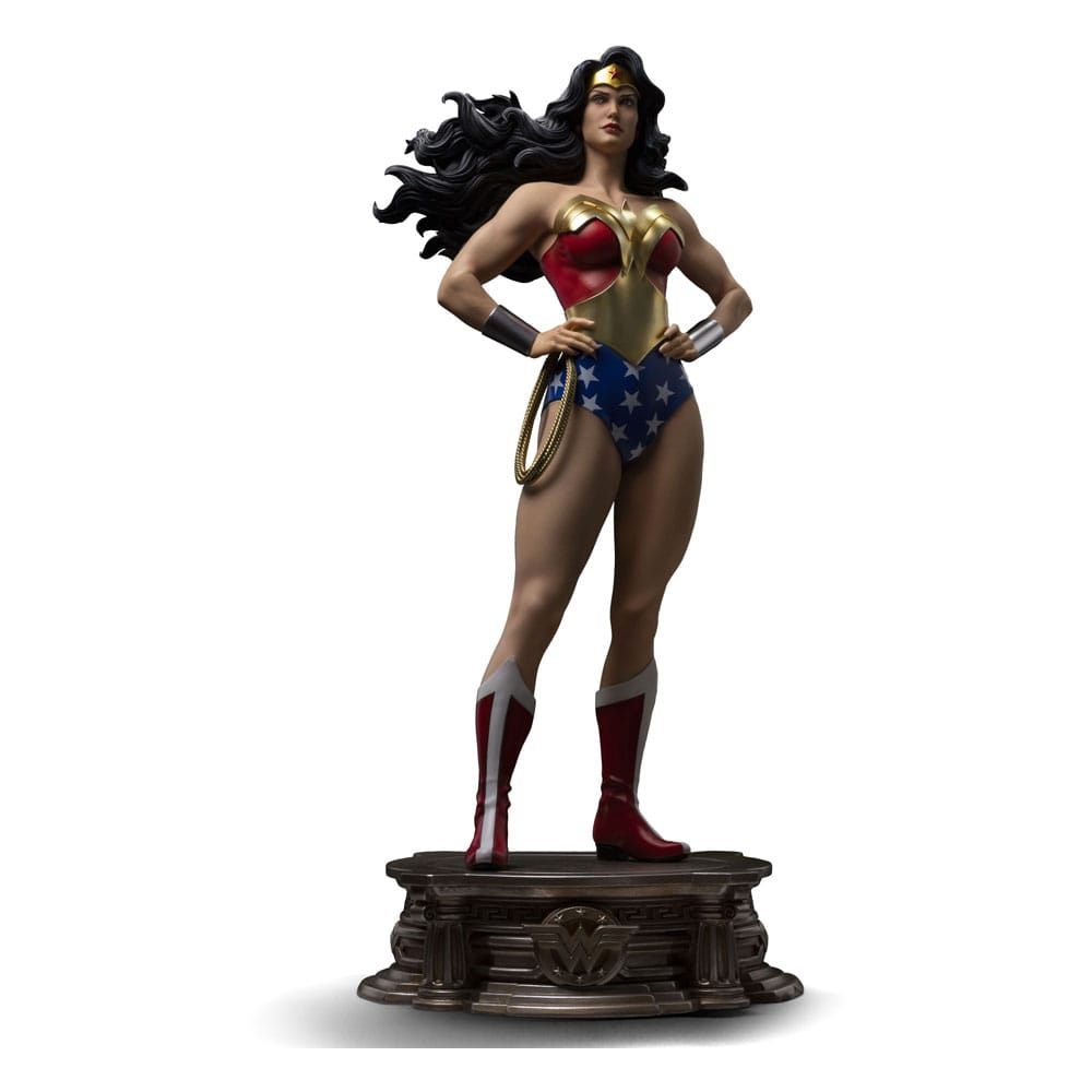 DC Comics Legacy Replica Statue 1/4 Wonder Woman 56 cm Statues