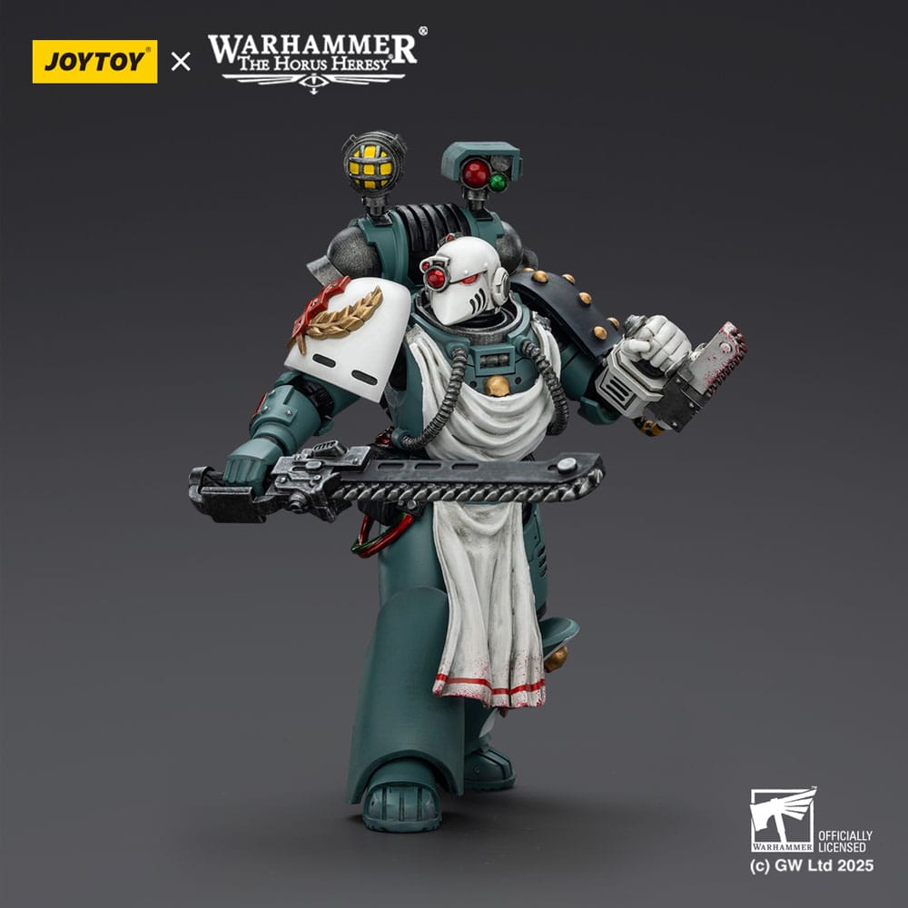 Warhammer 40,000: Sons of Horus Action Figure Legion Apothecary 12 cm