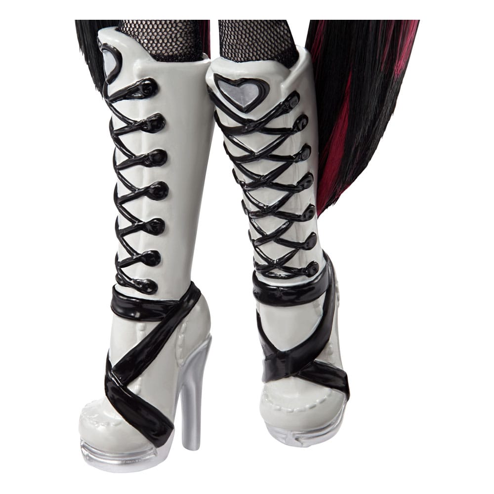 Monster High Reel Drama Doll Draculaura in Black And White