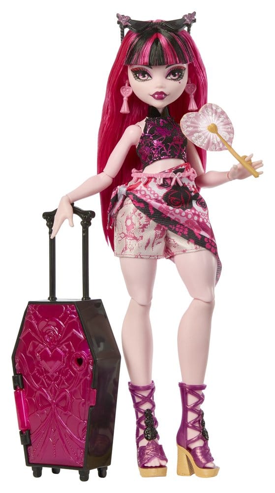Monster High Skulltimate Secrets Doll  Destination: Gore-geous Oasis - Draculaura