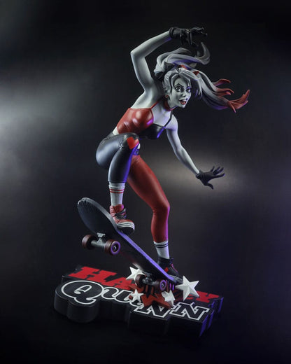 DC Direct Harley Quinn: Red White & Black Statue 1/10 Harley Quinn by Ivan Tao 20 cm Statues