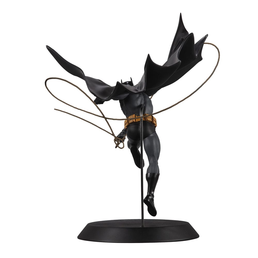 DC Direct  Statue DC Designer Series Batman (by Dan Mora) 40 cm