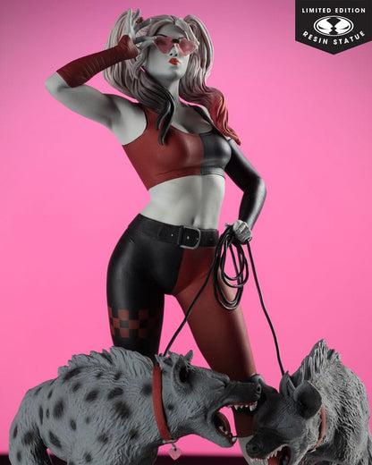 DC Direct Harley Quinn: Red, White & Black Statue 1/10 Harley Quinn by Jenny Frison 19 cm