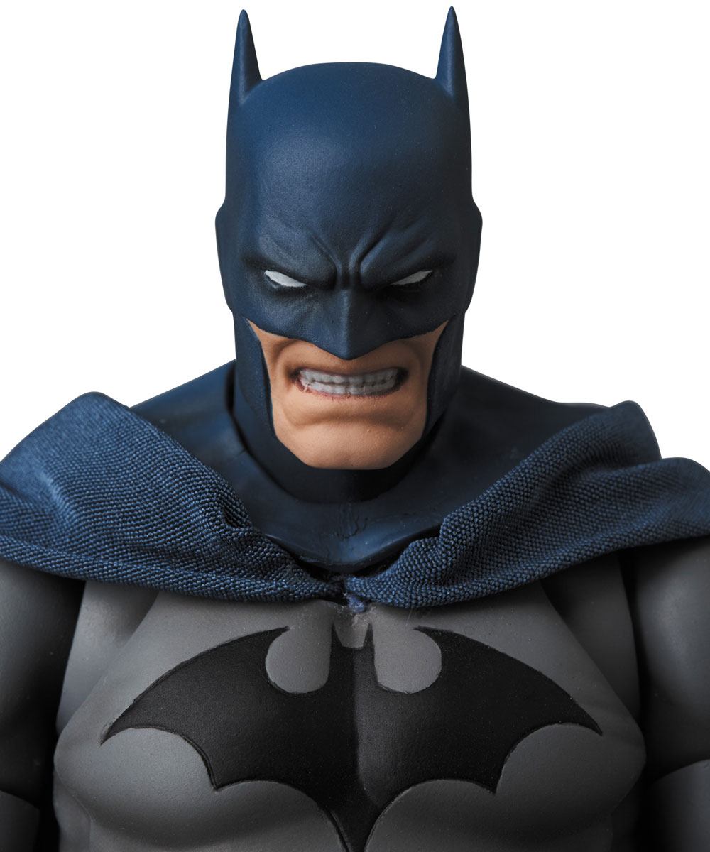 DC Comics MAFEX Action Figure Batman Hush Ver. (Reproduction) 16 cm