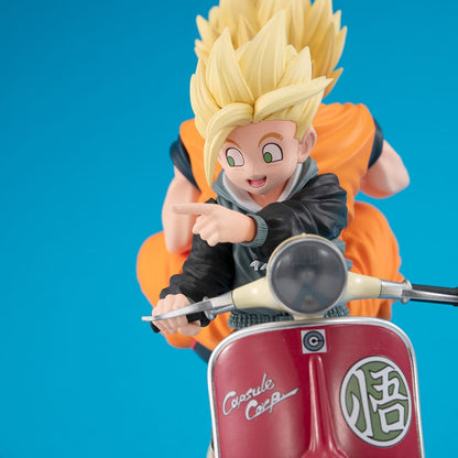 Dragonball Z 05 Desktop Real McCoy PVC Diorama Super Saiyan Son Goku & Super Saiyan Son Gohan & Motorbike 16 cm Statues