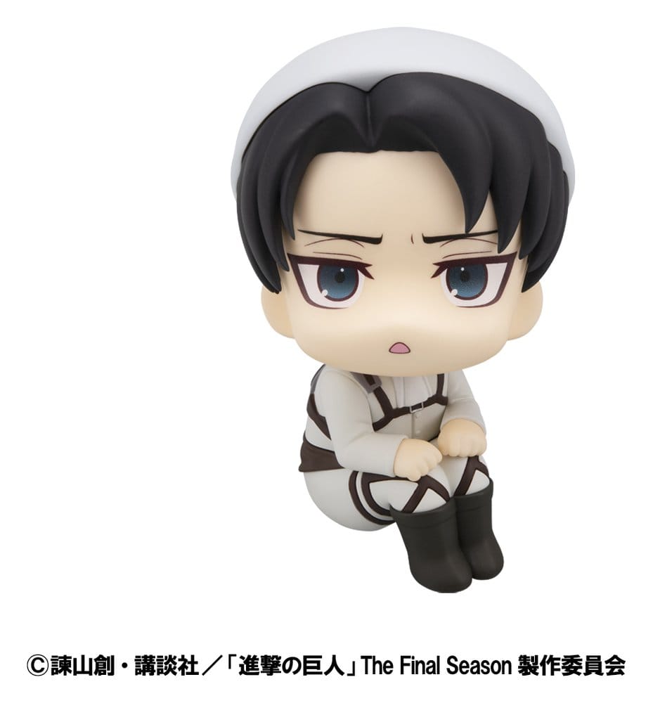 Attack on Titan Look Up PVC Statue Levi Cleaning up Ver. 11 cm