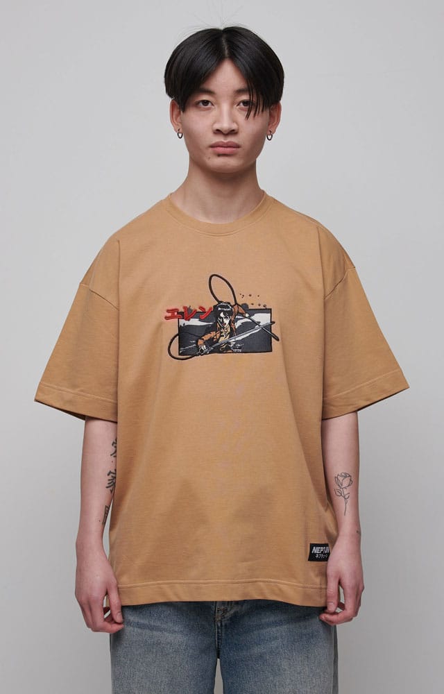 Attack on Titan T-Shirt Graphic Beige Size L