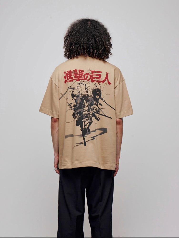Attack on Titan T-Shirt Graphic Beige Size S